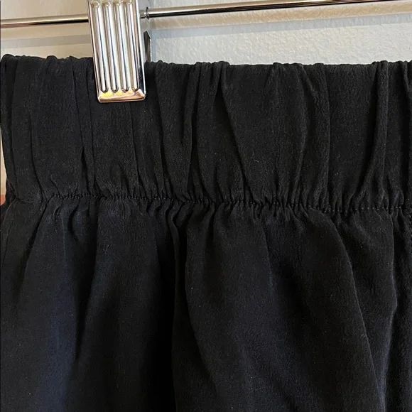 Elizabeth Suzann Black Silk Florence Shorts - Picture 6 of 8